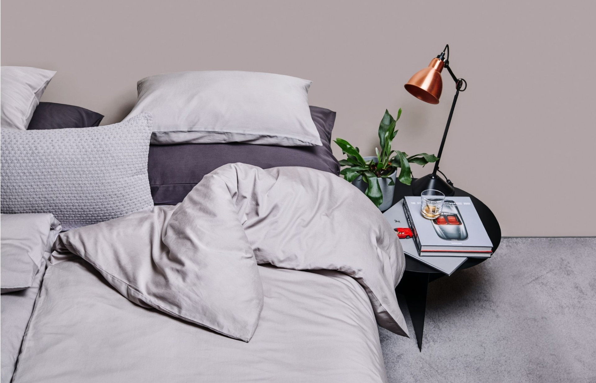 Dress your pillows in Oxford style, elegant hem pillowcases!  